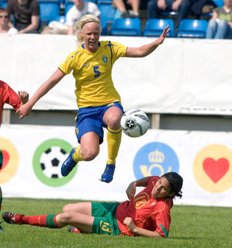 Caroline Seger, Sverige