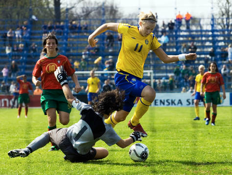 Maria Aronsson, Sverige fri med Portugals målvakt, men