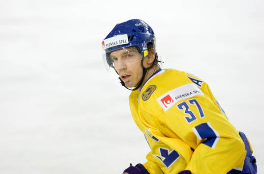 Mikael Samuelsson, Sverige