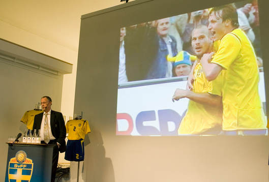 Lars Lagerbäck, förbundskapten, Fredrik Ljungberg och Kim