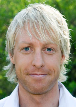André Pops, reporter