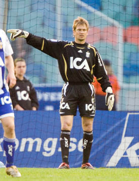 Bengt Andersson, målvakt, Göteborg, ger instruktioner