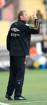Magnus Haglund, tränare, Elfsborg, ger instruktioner