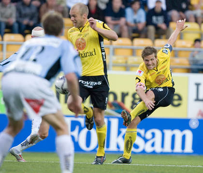 Anders Svensson försöker rervanschera sig för