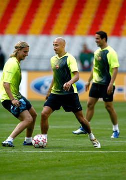 Henrik Larsson, Barcelona tränar på Stade De France