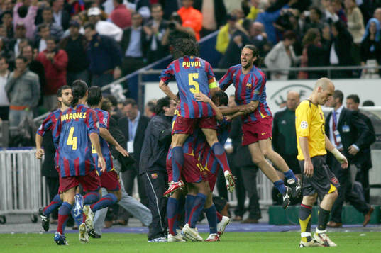Barcelona (Jubel) och Fredrik Ljungberg, Arsenal (Depp)