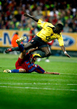 Kolo Abib Touré, Arsenal och Henrik Larsson, Barcelona