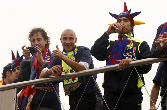 Henrik Larsson och Giovanni Van Bronckhorst (Gio, Jubel,