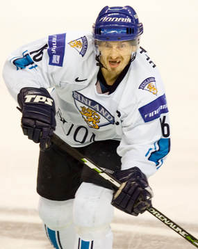 Ville Peltonen, Finland