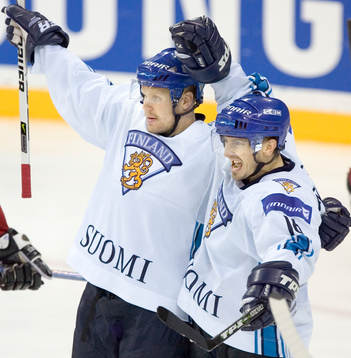 Olli Jokinen och Ville Peltonen, Finland (Jubel)