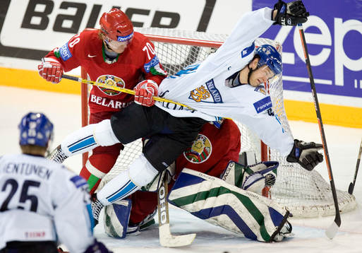 Aladzimir Denisov, Vitryssland och Jari Viuhkola, Finland