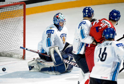 Fredrik Norrena, målvakt, släpper in 1-2 för Tjeckien