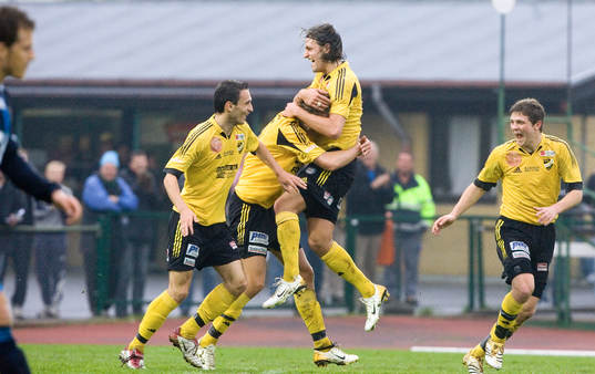 Burim Rexhepi, Peter Eriksson och Karim Kange, Hässleholm.