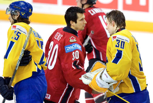 Sverige segrade med 5-4 och är nu vidare till VM-final,