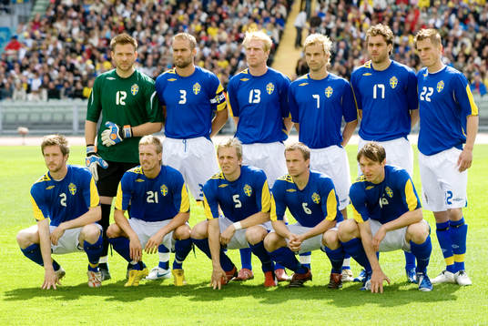 Fotboll, Landskamp, Sverige, lagbild, startelva. John