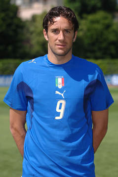 Toni, Italien