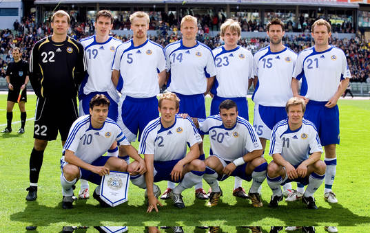 Bak Fr.v. Jussi Jääskelainen, målvakt, Toni Kallio,
