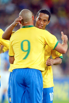 Ronaldo och Ronaldinho, jubel