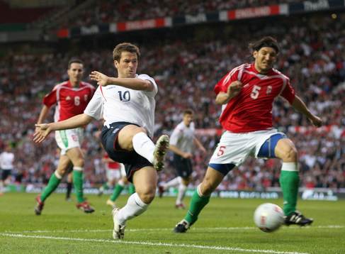 Michael Owen, England och Laszlo Eger, Ungern