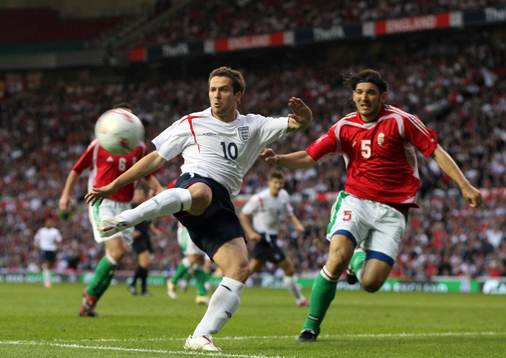 Michael Owen, England och Laszlo Eger, Ungern