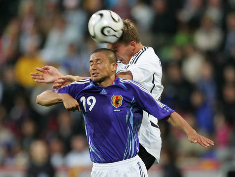 Lukas Podolski, Tyskland och Keisuke Tsuboi, Japan