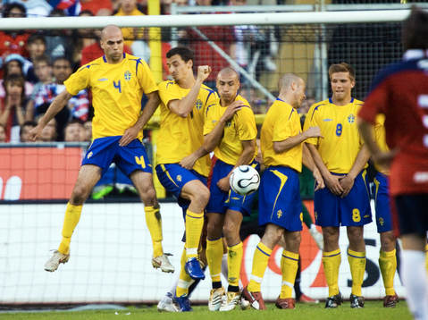 Här står stjärnorna på rad, Ted Lukic, Zlatan