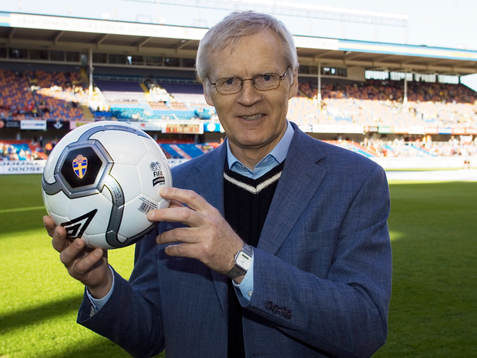 Bo Ringholm, idrottsminister