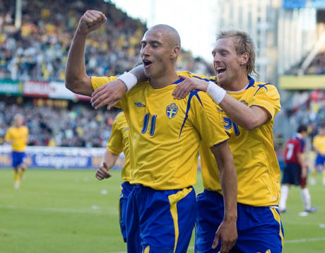 Henrik Larsson och Christian Wilhelmsson, Sverige, jubel