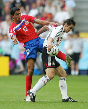 Leonardo Gonzalez, Costa Rica och Miroslav Klose, Tyskland