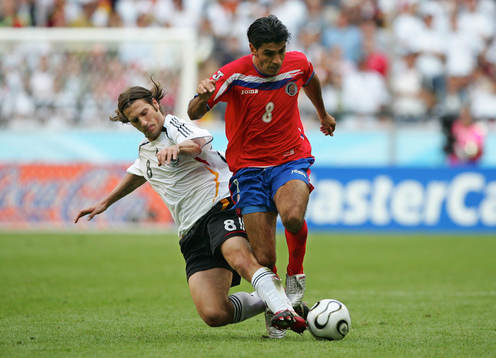 Torsten Frings, Tyskland och Mauricio Solis, Costa Rica