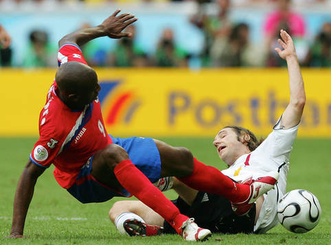 Paulo Wanchobe, Costa Rica och Torsten Frings, Tyskland