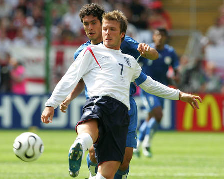 David Beckham,  England och Cristian Riveros, Paraguay