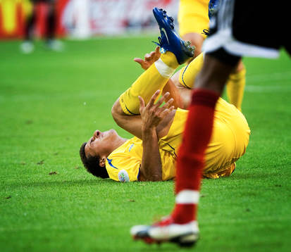 Zlatan Ibrahimovic, Sverige, skada, smärta