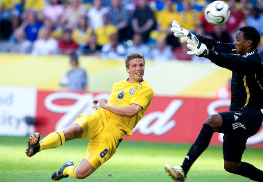 Anders Svensson, Sverige och Shaka Hislop, Trinidad