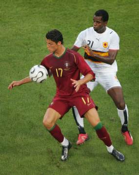 Cristiano Ronaldo, Portugal och Delgado, Angola