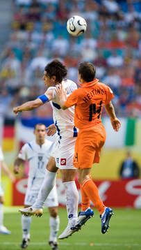 Nickduell Heitinga och Milosevic