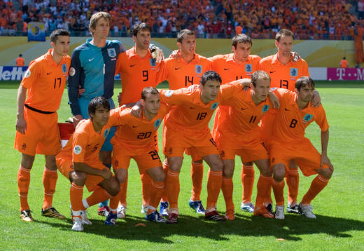 Lagbild, startelva, Holland, bakre raden fr.v.: Robin van