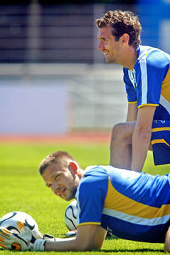 Andreas Isaksson och john Alvbåge på dagens träning