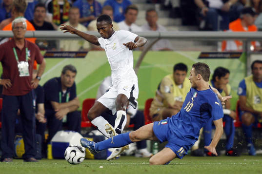 John Paintsil, Ghana och Francesco Totti, Italien