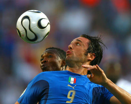 John Pantsil, Ghana och Luca Toni, Italien