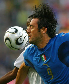 John Pantsil, Ghana och Luca Toni, Italien