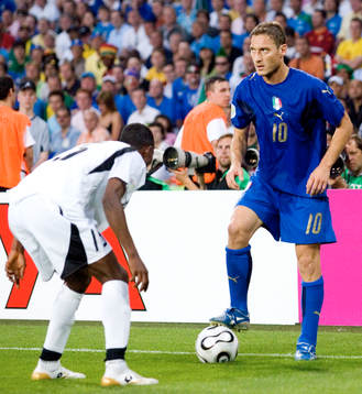 Fransesco Totti, Italien utmanar