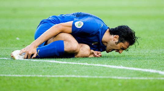 Luca Toni, Italien, skada, smärta