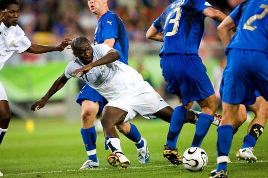 Sulley Muntari, Ghana kämpar