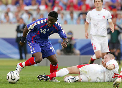 Louis Saha, Frankrike och Philippe Senderos, Schweiz