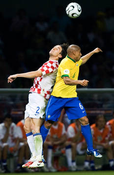 Darijo Srna, Kroatien och Roberto Carlos, Brasilien