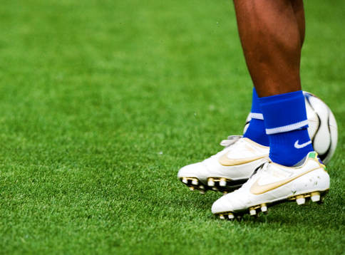 Ronaldinho, med sina magiska fötter. Genre, boll