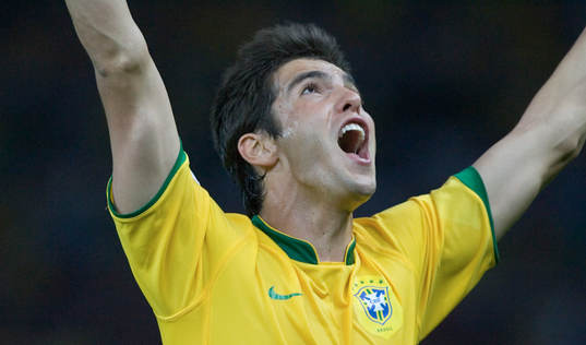 1-0 Kaka,  jubel och tackar högre makter