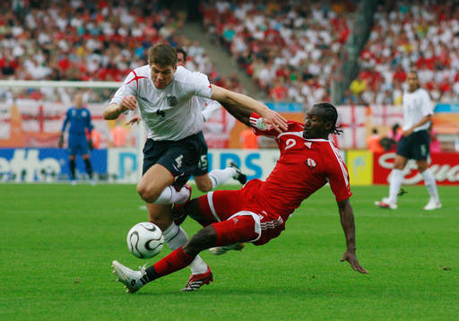 Steven Gerrard, England och Aurtis Whitley, Trinidad