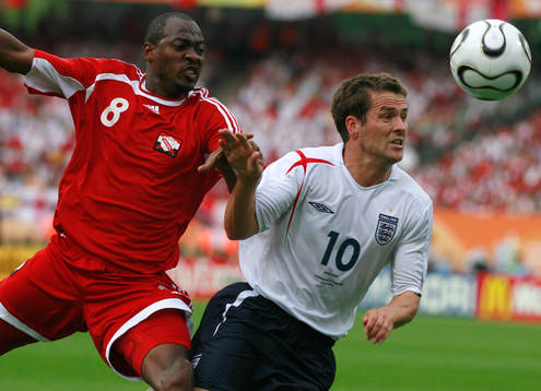 Michael Owen, England och Cyd Gray, Trinidad